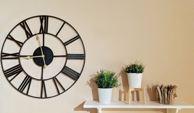 Duvar saati (1)