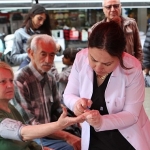 bayraklida-saglik-haftasi-etkinlikleri-ilgi-gordu.jpg