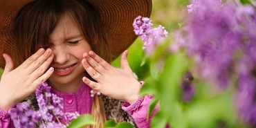 gozlerde-bahar-alarmi-goz-alerjisi-mevsimi-basladi.jpg
