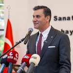mesir-festivali-coskusu-devrim-erbilin-sergisiyle-basladi.jpg