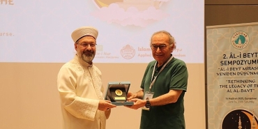 uskudar-universitesi-2-al-i-beyt-sempozyumu-duzenledi.jpg