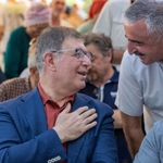 baskan-tugay-aliagada-asure-lokmasina-ortak-oldu.jpg