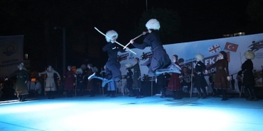 kafkas-halk-oyunlari-golcukte-resital-sunacak.jpg