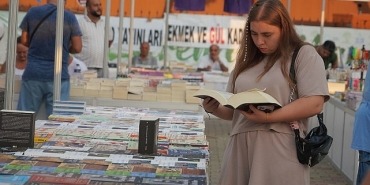 7-edremit-kitap-fuari-18-24-agustosta.jpg