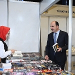 12-konya-kitap-gunleri-ilgiyle-devam-ediyor.jpg