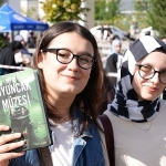 kitap-fuarinda-genc-yazarlara-yogun-ilgi.jpg