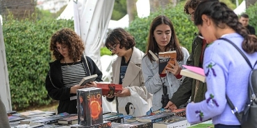 kulturparkta-izmir-kitap-fuari-ruzgari.jpg