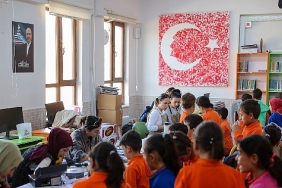 selcuklu-sanat-ve-tasarim-atolyesinden-dis-mahallelerdeki-ogrencilere-sanat-etkinligi.jpg