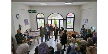 karmek-kursiyerlerinden-dmd-hastasi-uras-ege-icin-anlamli-kermes.jpg