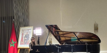 piyanonun-genc-incisi-ayse-nil-uluslararasi-basarisiyla-narlidereyi-gururlandirdi.jpg