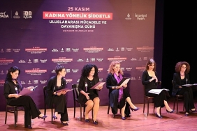 siddete-karsi-guclenme-anlatilari-okuma-tiyatrosu-kartalda-sahnelendi.jpg