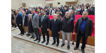 mehmet-akif-ersoy-vefatinin-89-yilinda-golcukte-anildi.jpg