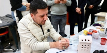 belediye-baskanimiz-rasim-ari-dekorlu-sirli-mumluk-boyadi.jpg