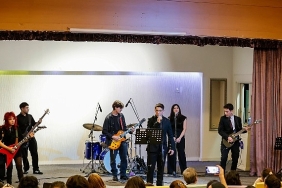 ismail-baha-surelsan-konservatuarindan-pop-rock-ensemble-somestr-konseri.jpg