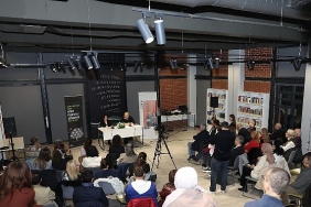seray-sahiner-son-romanini-dogdugu-sehir-bursada-anlatti.jpg