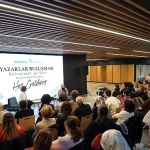 ayse-kulin-beylikduzunde-okurlariyla-bulustu.jpg