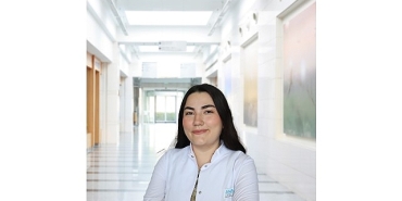 bayramda-yapiskan-sekerlere-dikkat.jpg