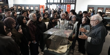 buram-buram-tarih-kokan-sergiye-buyuk-ilgi-canakkale-ruhu-izmitte-yasatiliyor.jpg