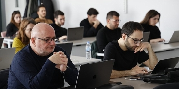 buyuksehirden-teknoloji-meraklisi-genclere-yapay-zeka-egitimi.jpg