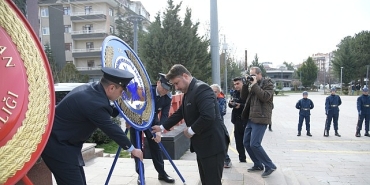 canakkale-sehitleri-saygiyla-anildi.jpg
