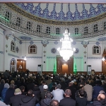 canikte-binler-kadir-gecesinde-ellerini-semaya-acti.jpg