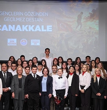 maltepe-belediyesi-ogrencilerinden-genclerin-gozunden-gecilmez-destan-canakkale-gosterisi.jpg