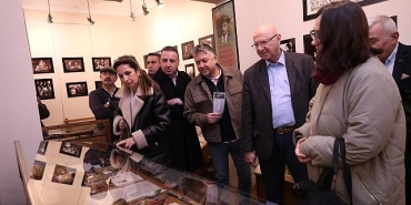osmangazi-belediyesinden-orhan-kemal-yili-kapsaminda-anlamli-ziyaret.jpg