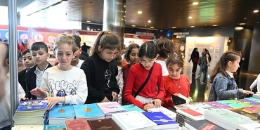 anadolunun-en-buyuk-cocuk-kitap-etkinligi-kapilarini-acti.jpg