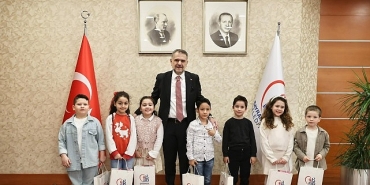 bayrampasada-23-nisan-coskusu.jpg