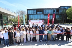 inegolun-kucuk-sanatcilarinin-eserleri-23-nisan-ozel-sergisinde-gorucuye-cikti.jpg