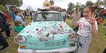 karsiyakayi-bayram-coskusu-sardi.jpg
