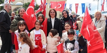 maltepenin-cumhuriyet-meydaninda-23-nisan-coskusu.jpg