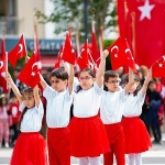 narliderede-23-nisan-coskusu-doyasiya-yasandi.jpg