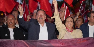 19-mayis-coskusu-fener-alayi-ve-isin-karaca-konseriyle-taclandi.jpg