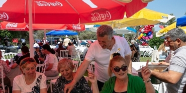 anneler-gununde-guzelbahcede-sevgi-dolu-bulusma.jpg