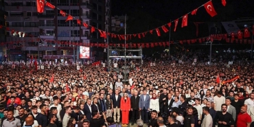 antalya-buyuksehir-belediyesinden-coskulu-19-mayis-kutlamasi.jpg
