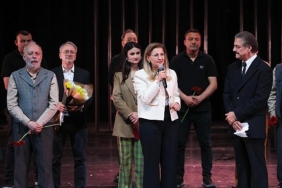 bakirkoyde-tarik-akanin-hayati-sahneye-tasindi.jpg