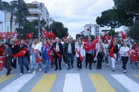 burhaniyede-fener-alayi-coskusu.jpg