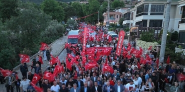 edremitte-19-mayis-coskusu.jpg