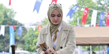 enfestte-genc-eller-is-basinda.jpg