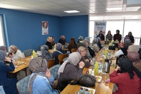 ozel-bireylerin-annelerine-anlamli-kutlama.jpg