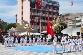 pehlivandan-19-mayis-mesaji-gencligin-yaninda-olmak-gelecege-sahip-cikmaktir.jpg