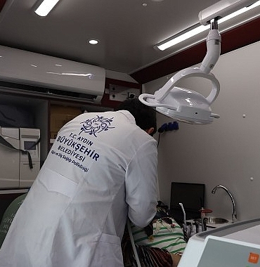 aydin-buyuksehir-belediyesi-mobil-agiz-ve-dis-sagligi-kliniklerine-yogun-ilgi.jpg