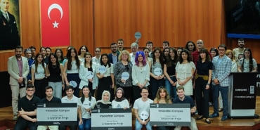 innovation-campus-programinin-yeni-mezunlari-yapay-zeka-projeleriyle-fark-yaratti.jpg