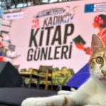 yazarlar-ve-okurlar-kadikoyde-bulusuyor.jpg