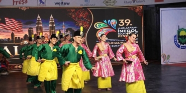 altin-mobilya-halk-danslari-yarismasinda-heyecan-basladi.jpg