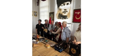 efes-selcuk-halk-oyunlari-ekibi-aksehirde-buyuk-begeni-topladi.jpg