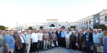 hatirdan-hatiraya-kultur-turlarina-katilan-emeklilerle-bulusan-baskan-altay-iyi-ki-konyada-yasiyoruz-iyi-ki-sizlere-hizmet-ediyoruz.jpg
