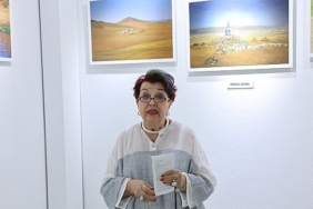uzaklarda-bir-yerlerde-sergisi-acildi.jpg