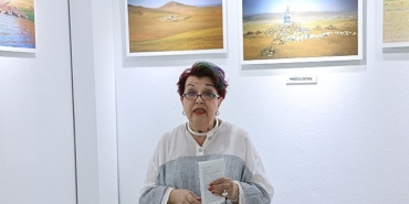 uzaklarda-bir-yerlerde-sergisi-acildi.jpg